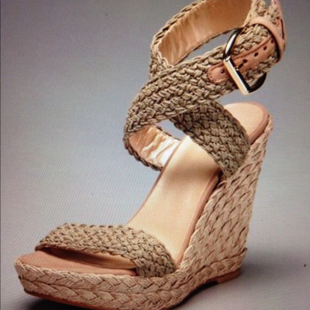 Like new-Stuart Weitzman Alex Wedge espadrille